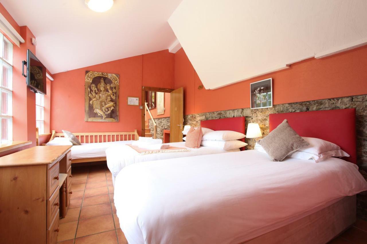Moville Boutique Hostel & Apartments Exteriér fotografie